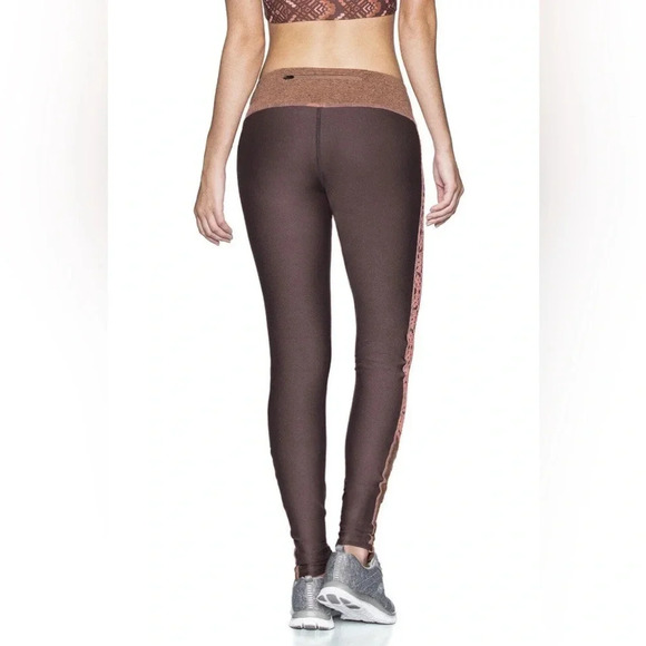 MAAJI SWING TERRAIN Leggings Workout Yoga Athletic Size Large L - Picture 2 of 13